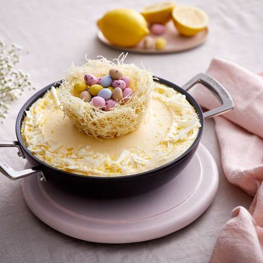 KUCHEN MIT WEISSER SCHOKOLADE & ZITRONE MIT ESSBAREM OSTERNEST