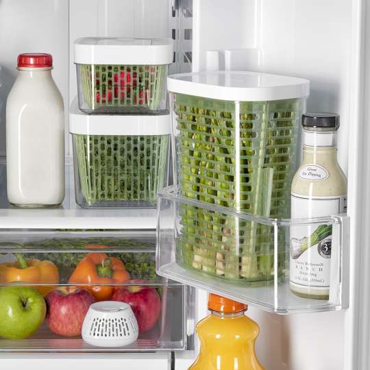 OXO GreenSaver Gemüsefacheinsatz und Frischhalteboxen Anwendung Kühlschrank