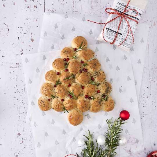 Pull-Apart-Weihnachtsbaum mit Sauerteig (c) Ernst BÖCKER GmbH & Co. KG