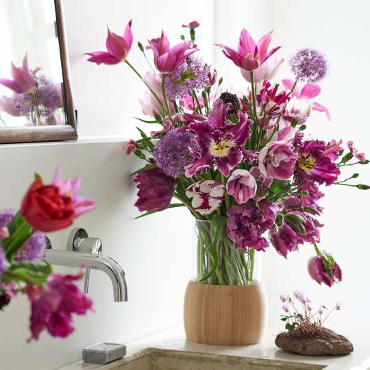 Romantischer Strauß aus pinken Tulpen