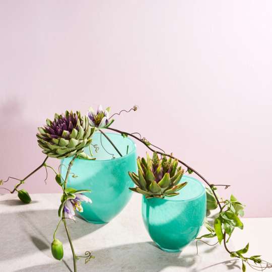Olivenförmige Vasen 