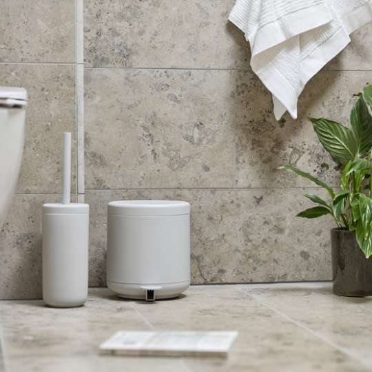 UME Treteimer und Toilettenbürstenhalter